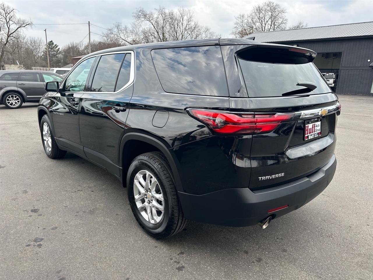 Chevrolet Traverse FWD 4dr LS w/1LS 2023