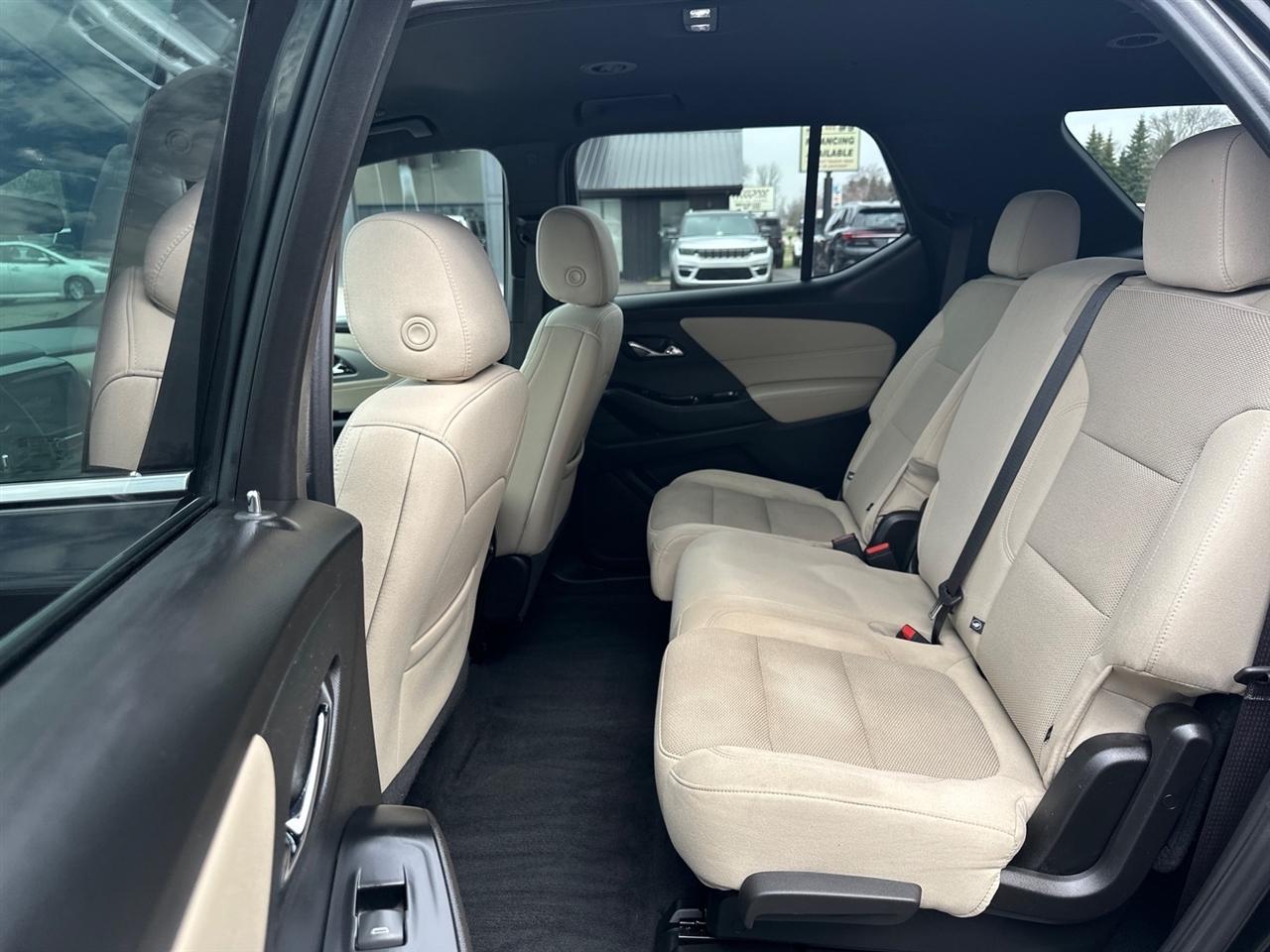 Chevrolet Traverse FWD 4dr LS w/1LS 2023