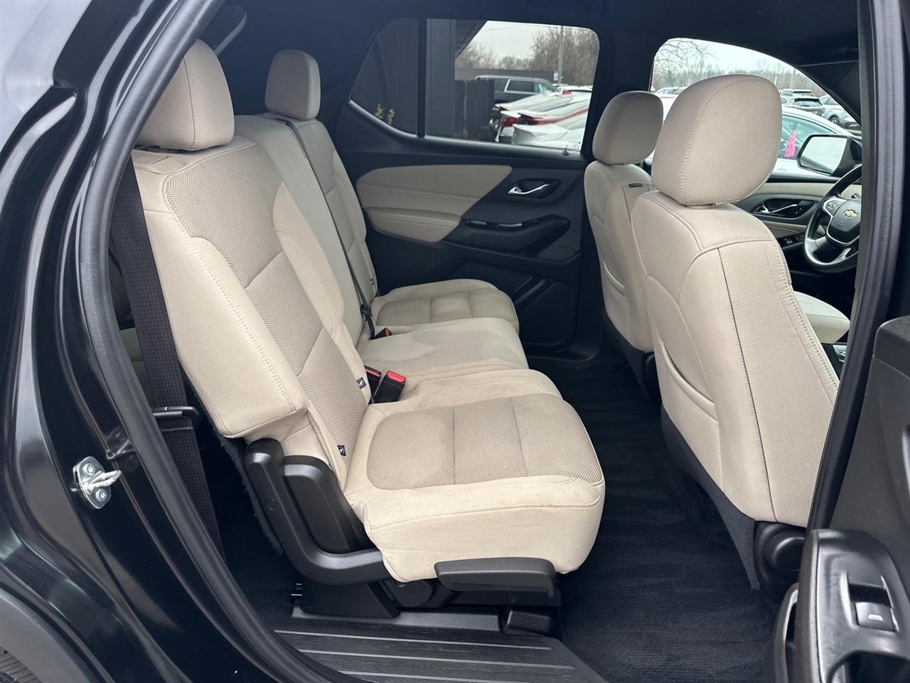 Chevrolet Traverse FWD 4dr LS w/1LS 2023