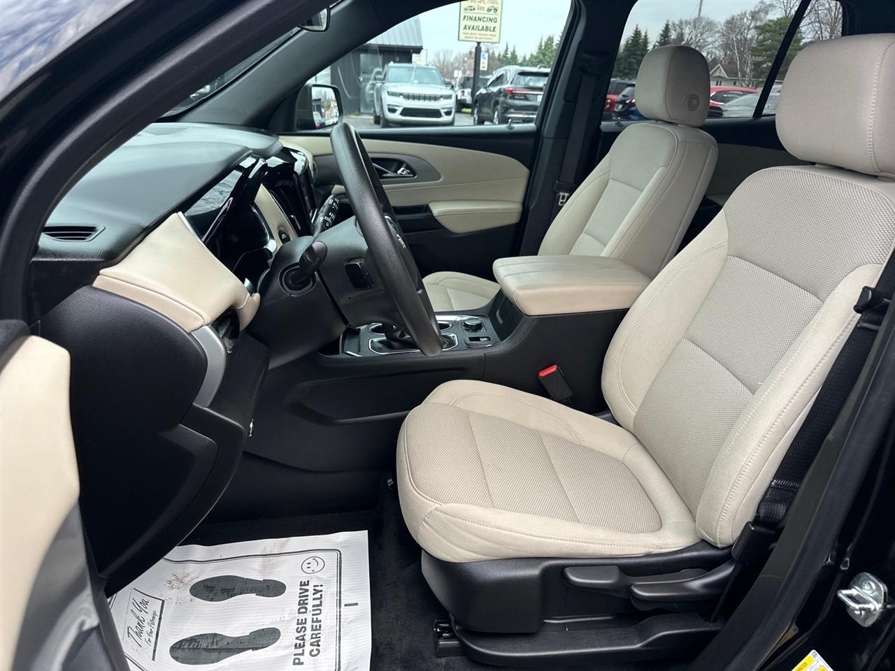 Chevrolet Traverse FWD 4dr LS w/1LS 2023