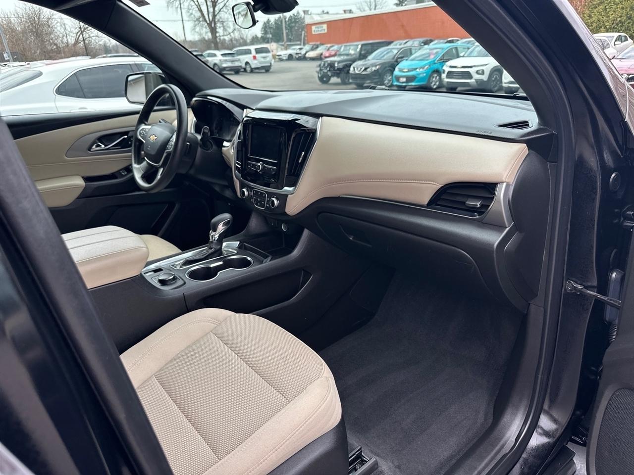 Chevrolet Traverse FWD 4dr LS w/1LS 2023