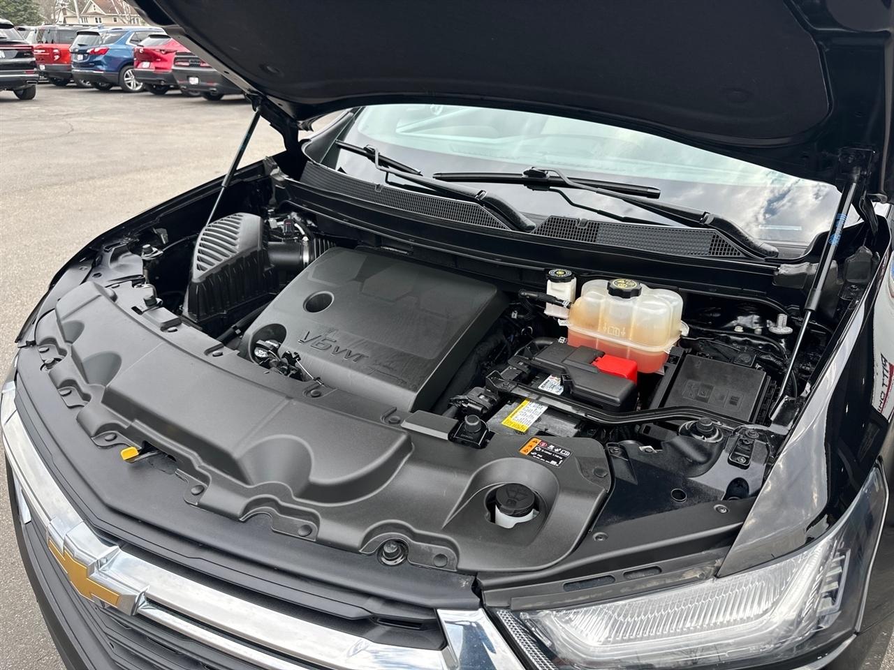 Chevrolet Traverse FWD 4dr LS w/1LS 2023