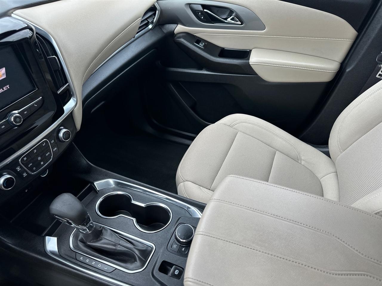 Chevrolet Traverse FWD 4dr LS w/1LS 2023