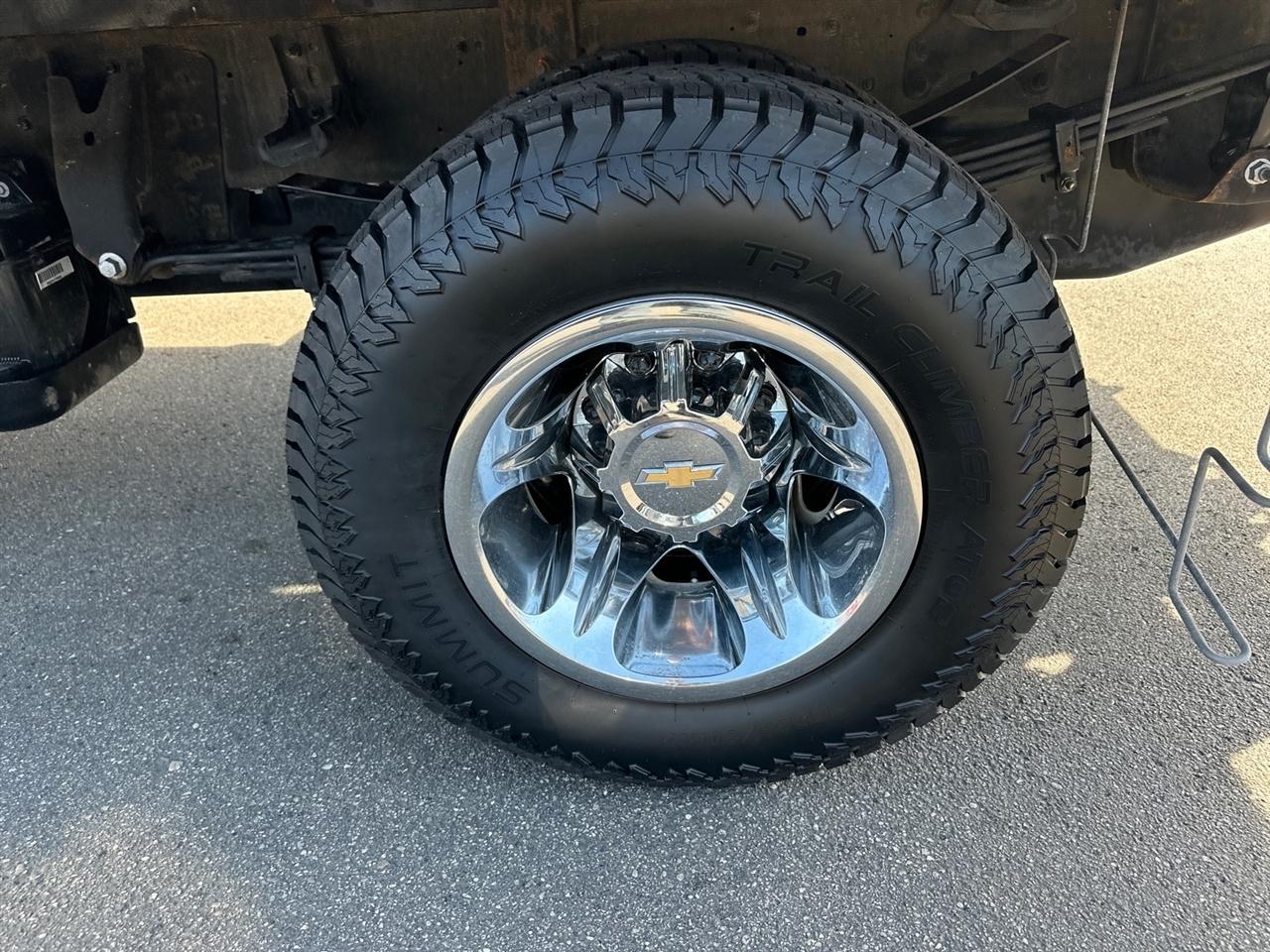 Chevrolet Silverado 3500HD CC 4WD Crew Cab 177" WB, 60" CA LT 2024