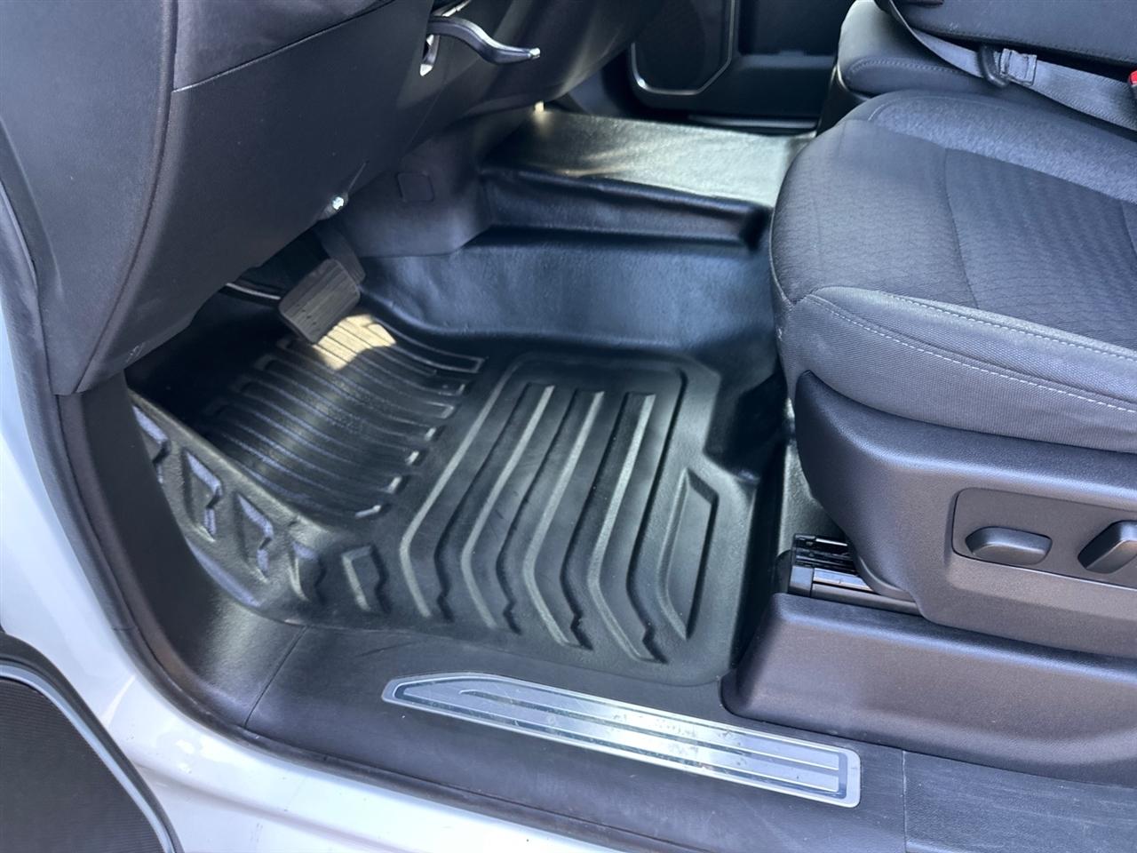 Chevrolet Silverado 3500HD CC 4WD Crew Cab 177" WB, 60" CA LT 2024