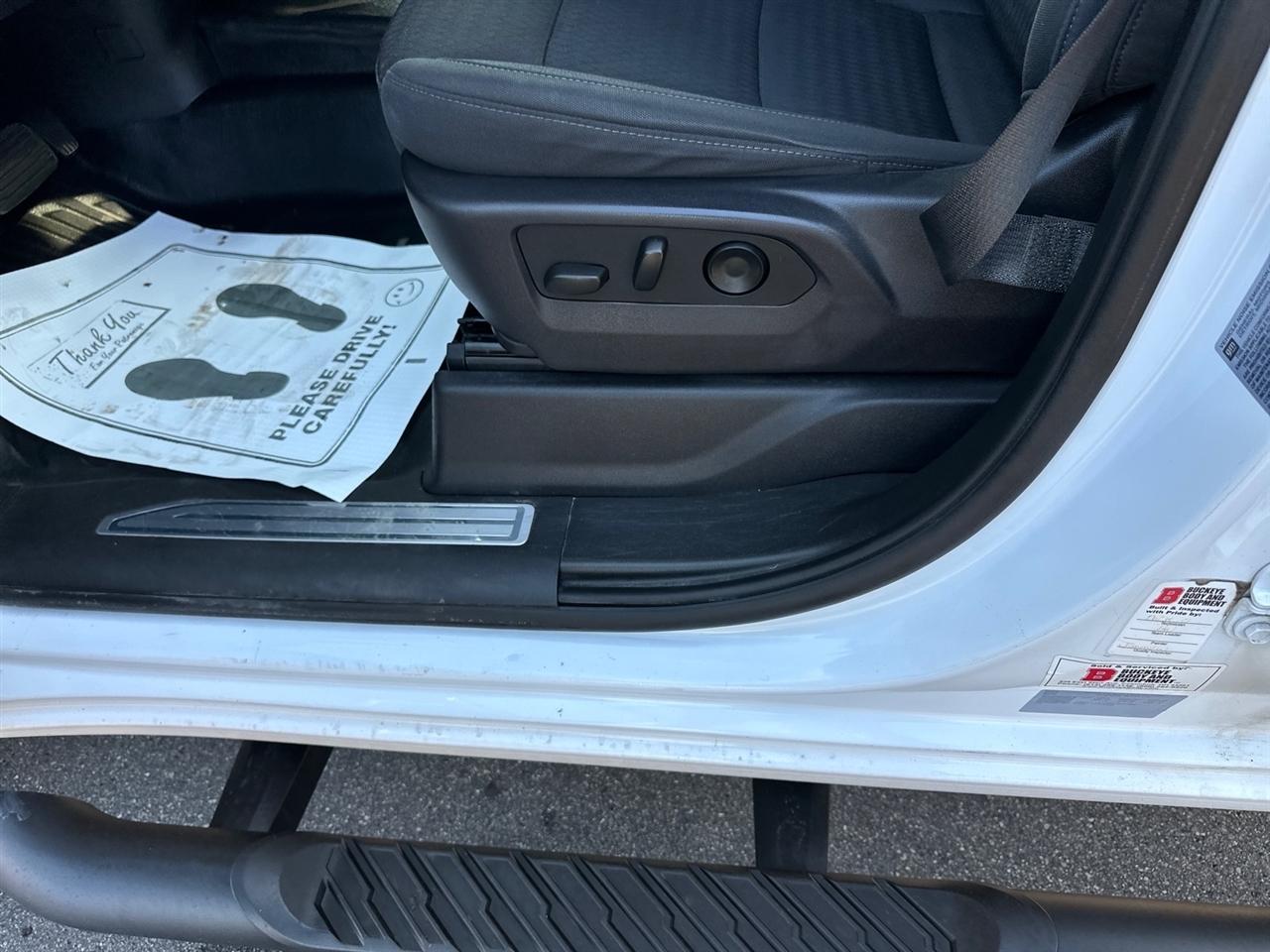 Chevrolet Silverado 3500HD CC 4WD Crew Cab 177" WB, 60" CA LT 2024