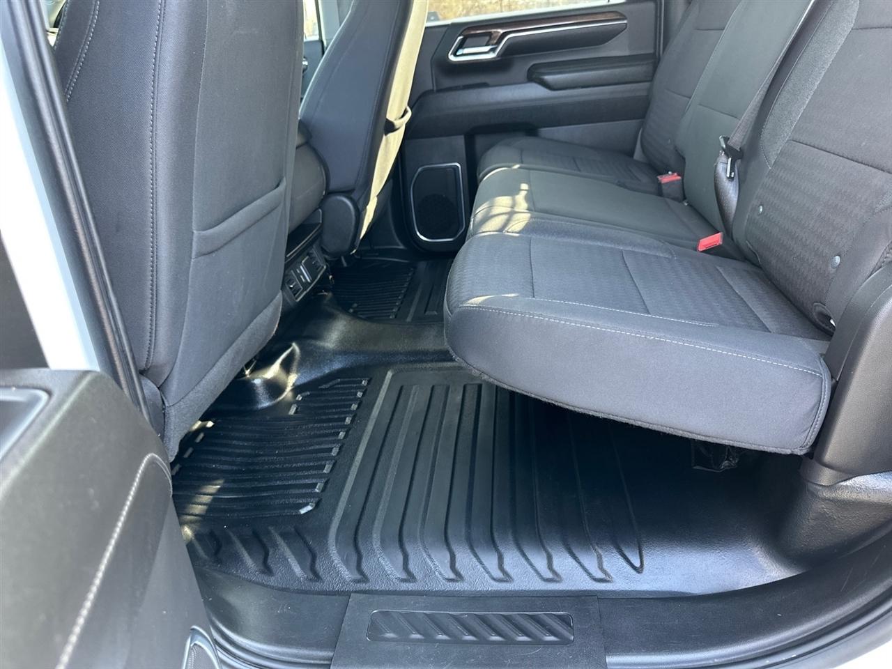 Chevrolet Silverado 3500HD CC 4WD Crew Cab 177" WB, 60" CA LT 2024