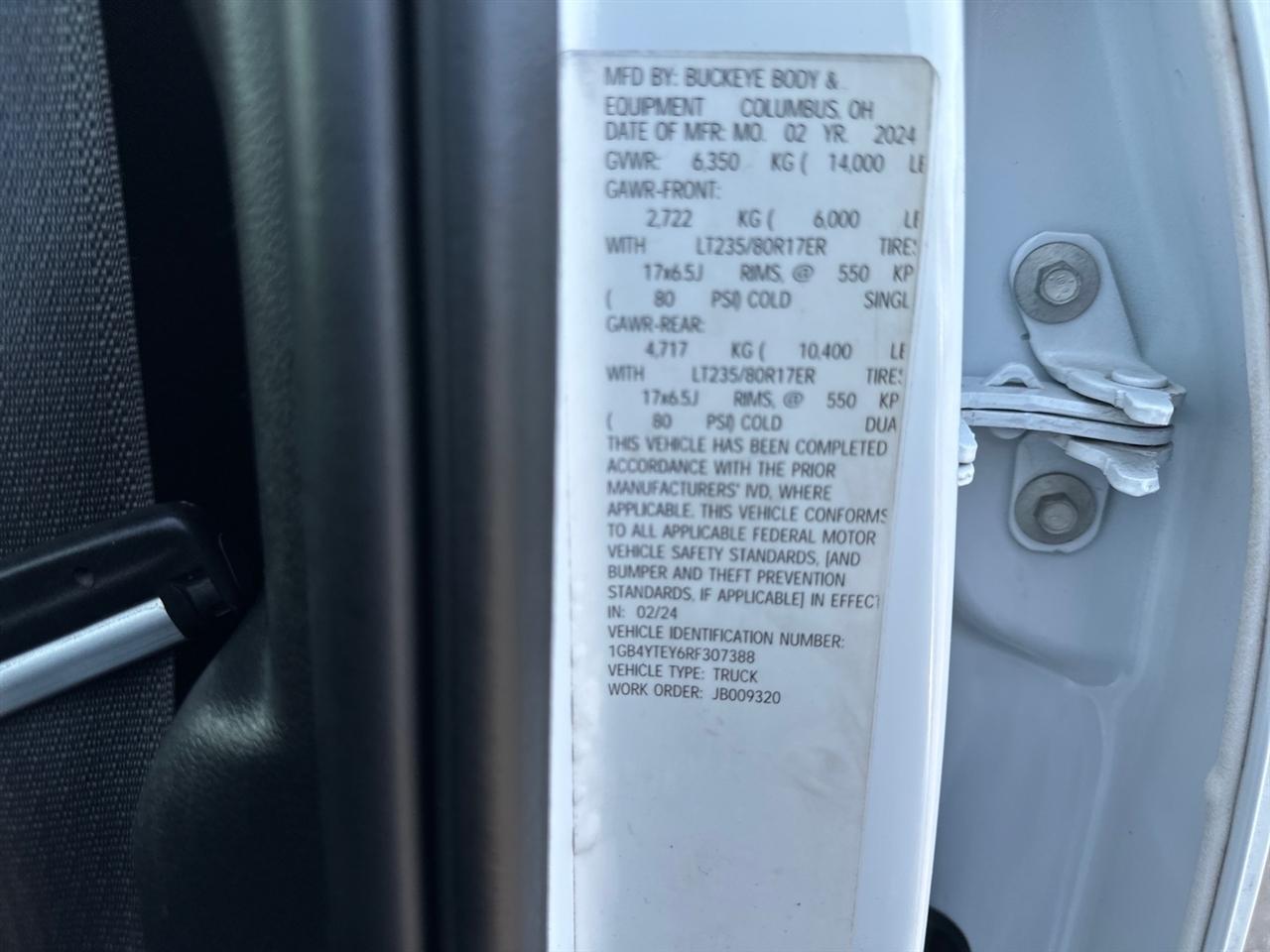 Chevrolet Silverado 3500HD CC 4WD Crew Cab 177" WB, 60" CA LT 2024