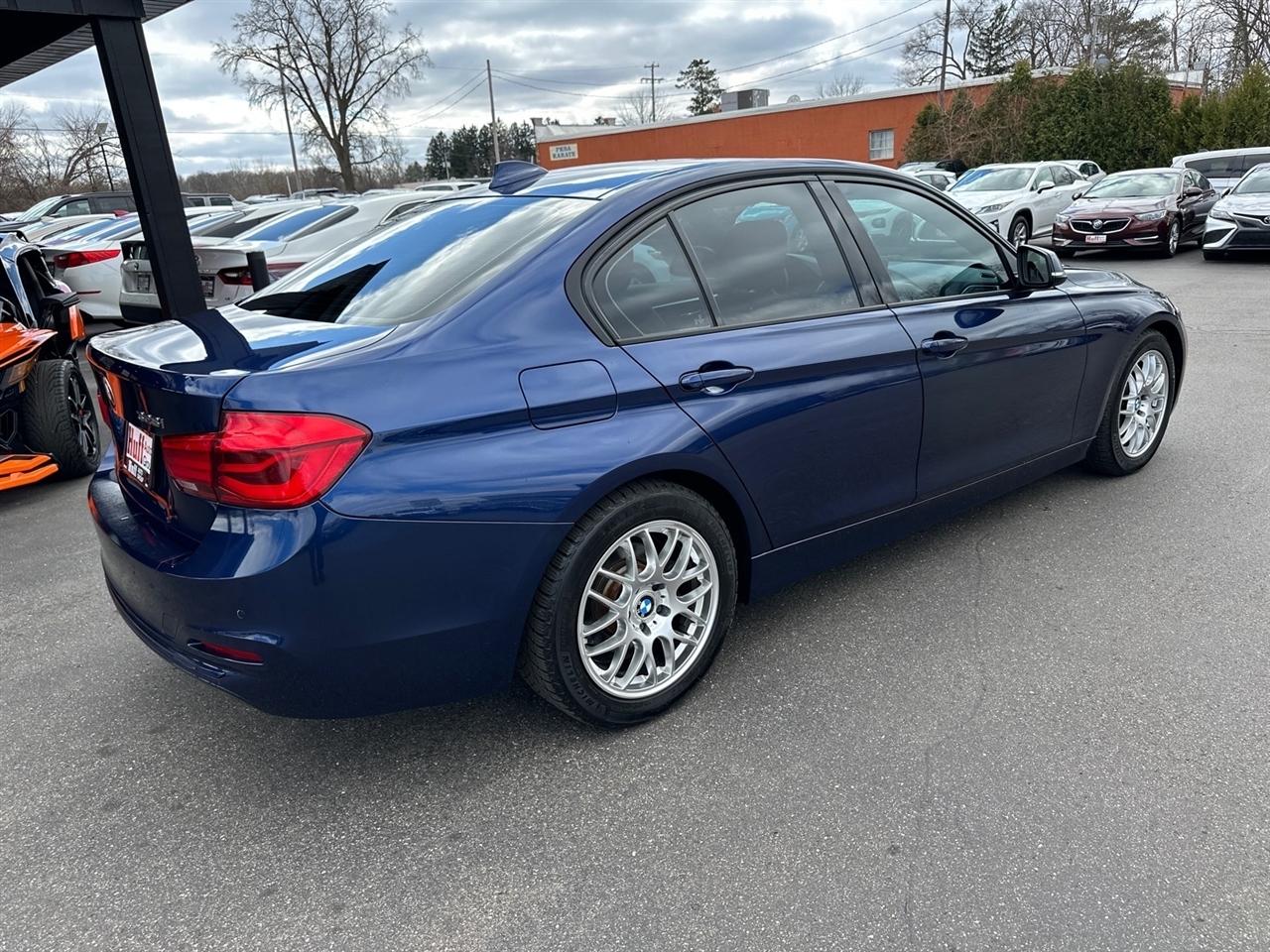 BMW 3 Series 4dr Sdn 328i RWD SULEV 2016