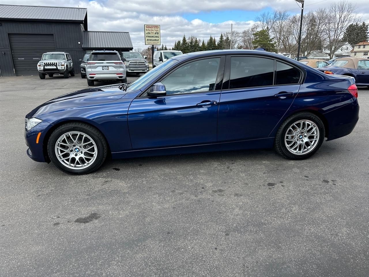 BMW 3 Series 4dr Sdn 328i RWD SULEV 2016