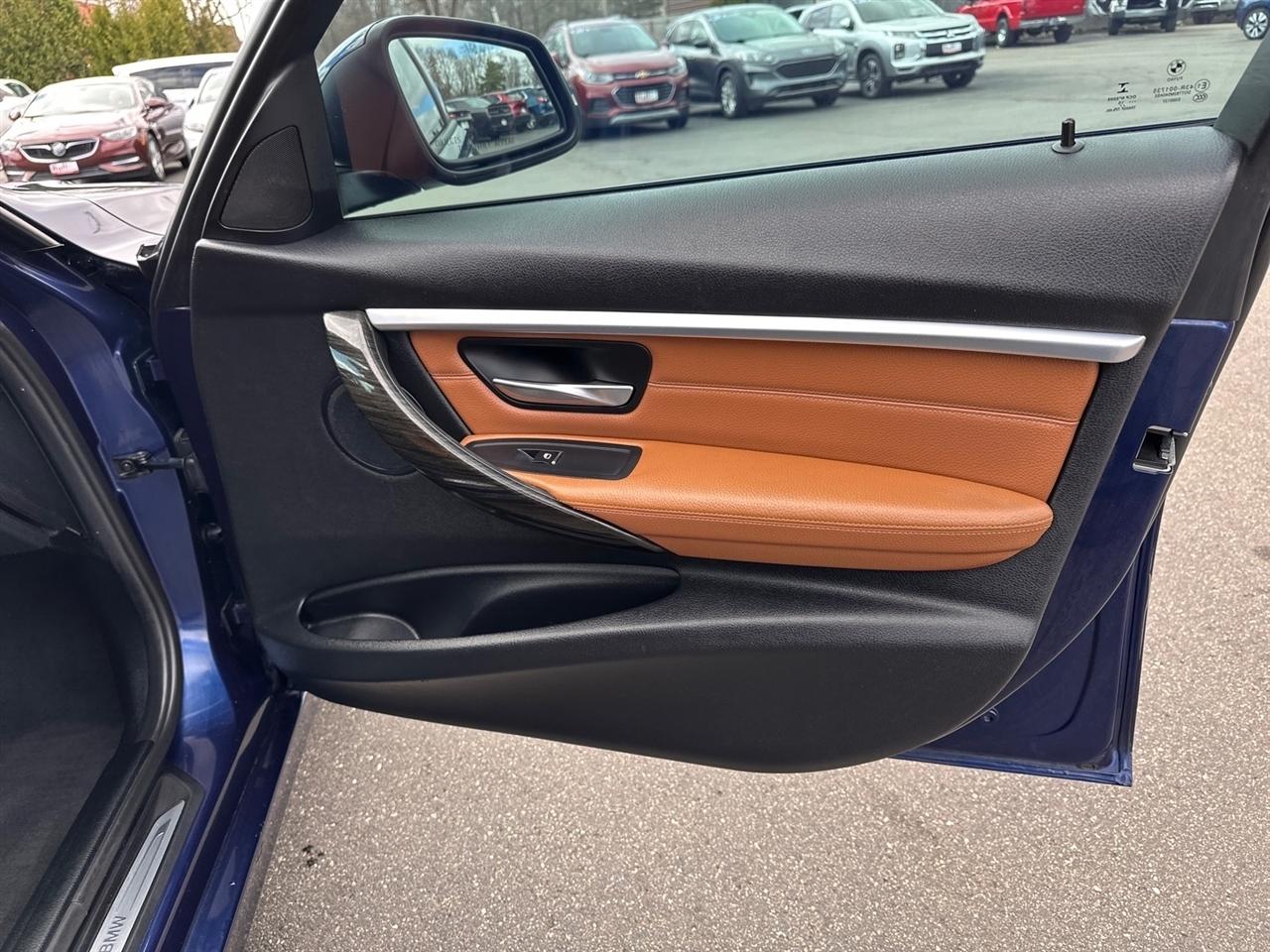 BMW 3 Series 4dr Sdn 328i RWD SULEV 2016