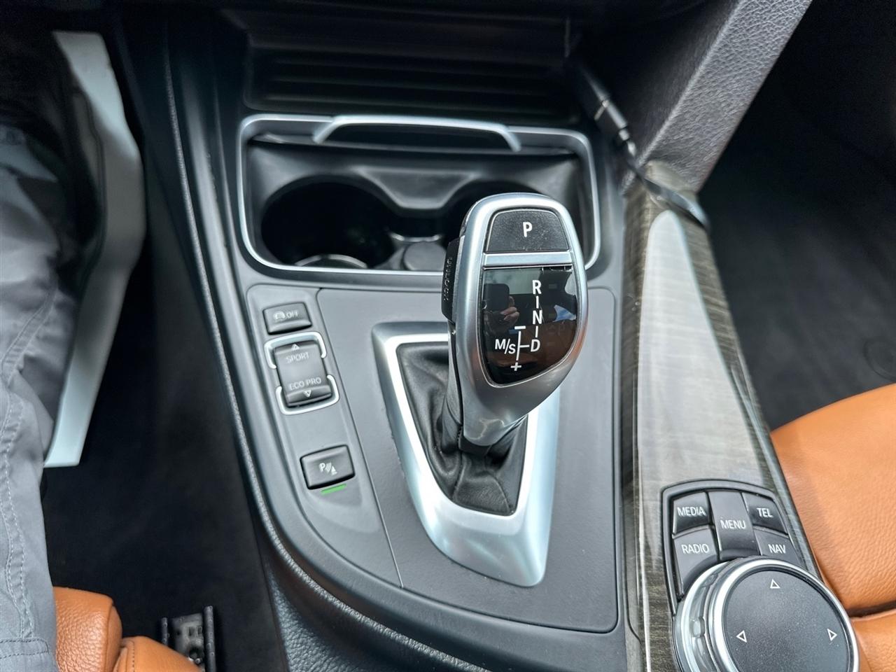 BMW 3 Series 4dr Sdn 328i RWD SULEV 2016