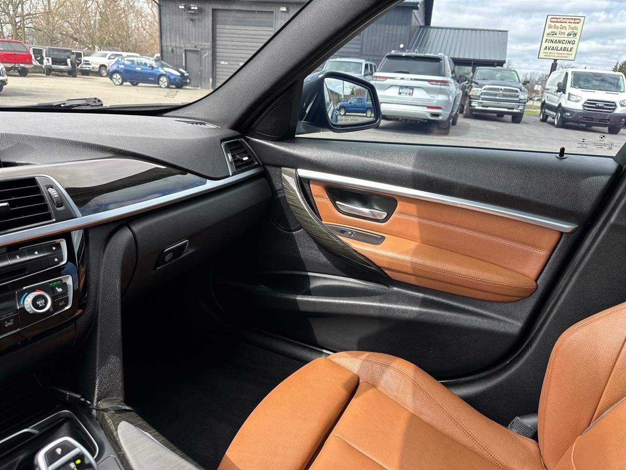 BMW 3 Series 4dr Sdn 328i RWD SULEV 2016