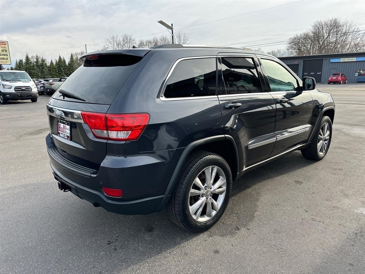 Jeep Grand Cherokee 4WD 4dr Laredo 2013