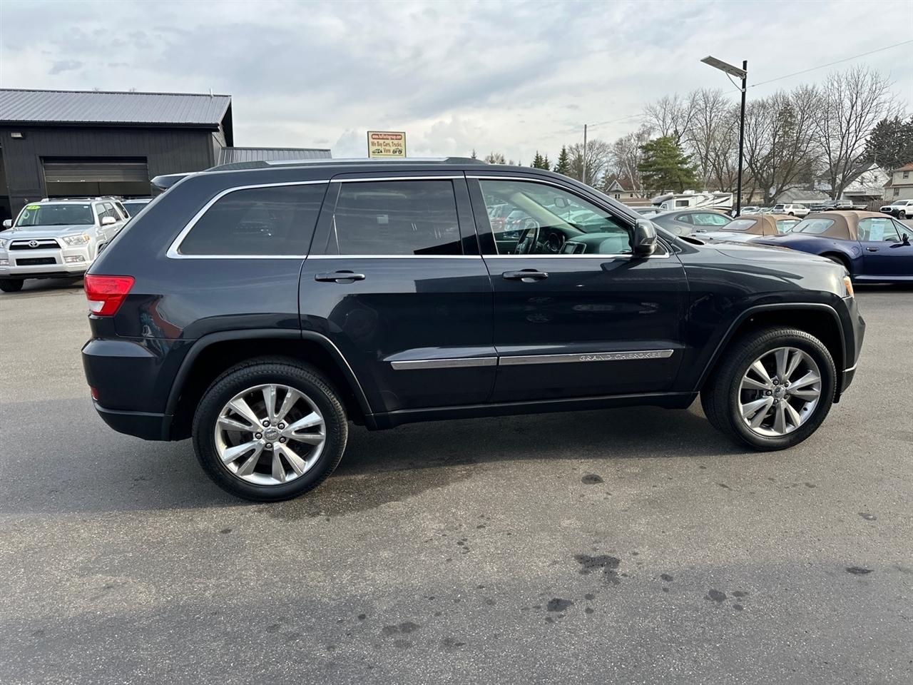 Jeep Grand Cherokee 4WD 4dr Laredo 2013