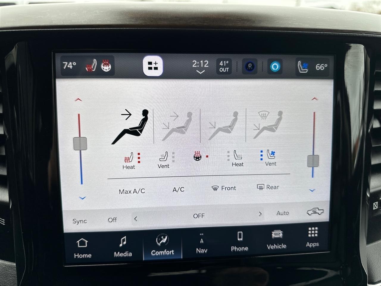 RAM 1500 Laramie 4x4 Crew Cab 5'7" Box 2022