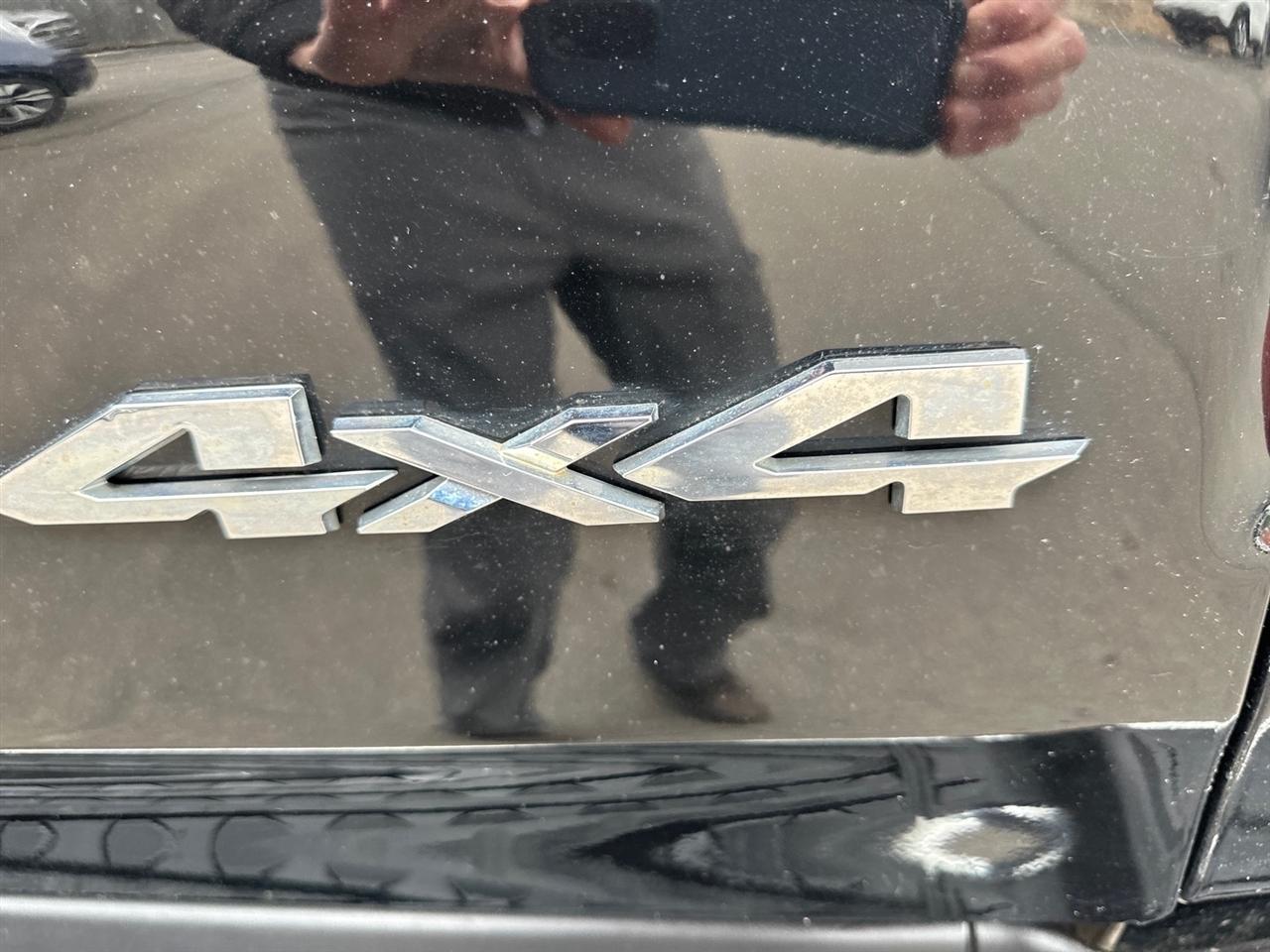 RAM 1500 Laramie 4x4 Crew Cab 5'7" Box 2022