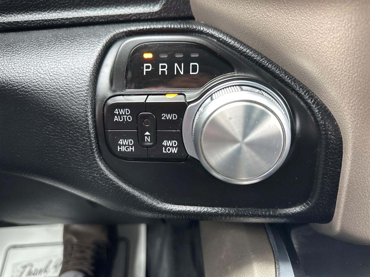 RAM 1500 Laramie 4x4 Crew Cab 5'7" Box 2022