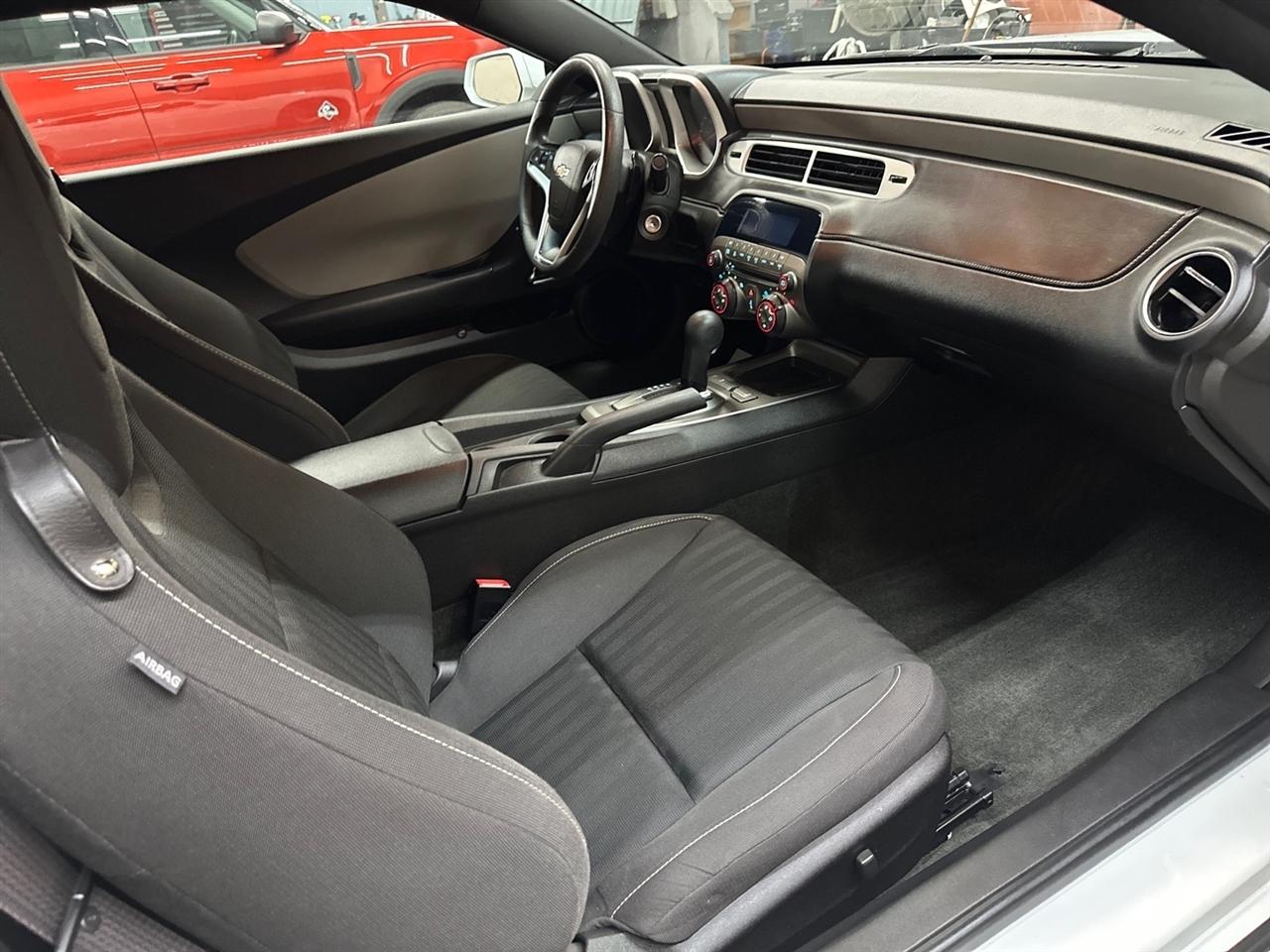 Chevrolet Camaro 2dr Cpe LS w/2LS 2013