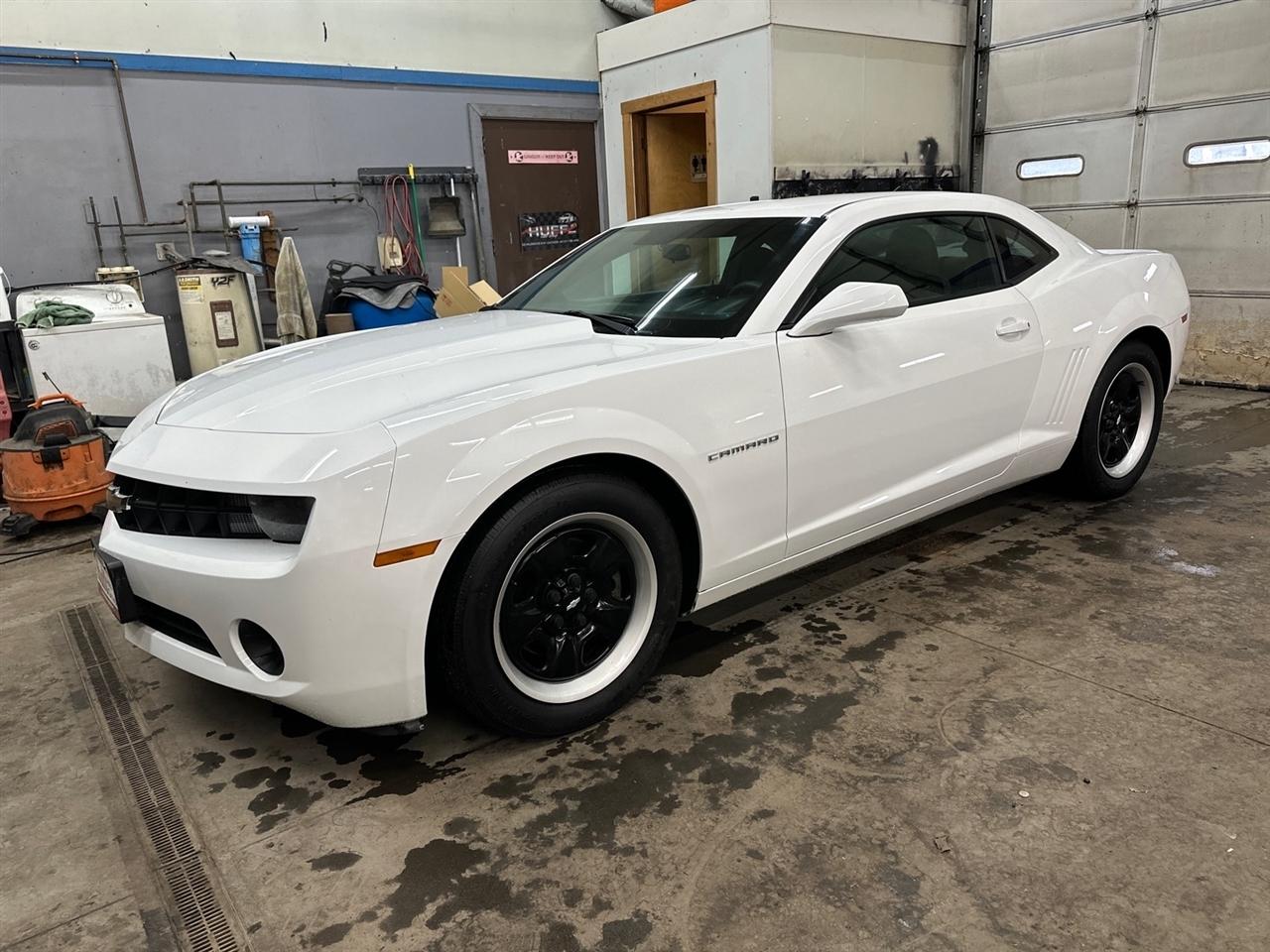 Chevrolet Camaro 2dr Cpe LS w/2LS 2013