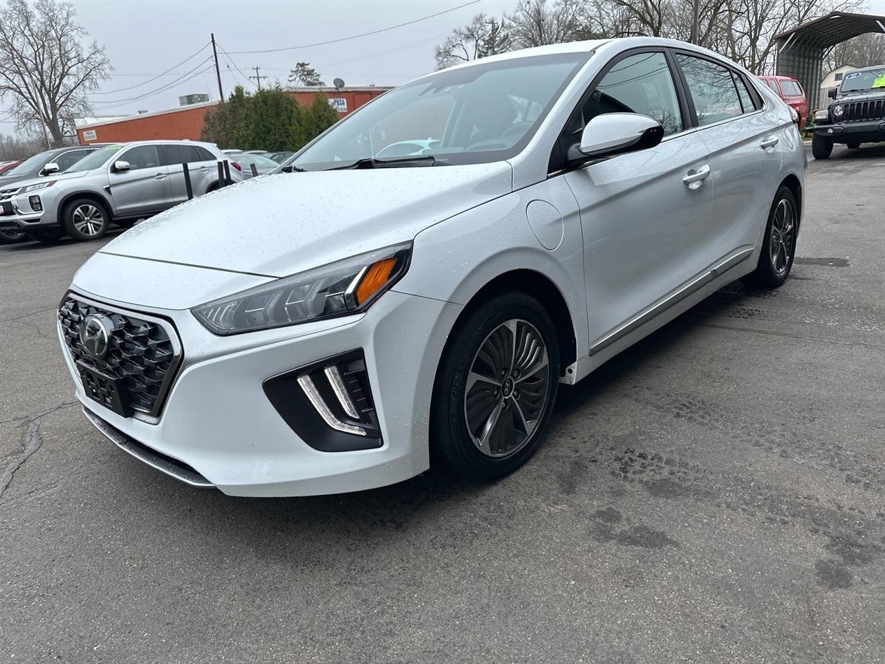 Hyundai Ioniq Plug-In Hybrid SEL Hatchback 2021