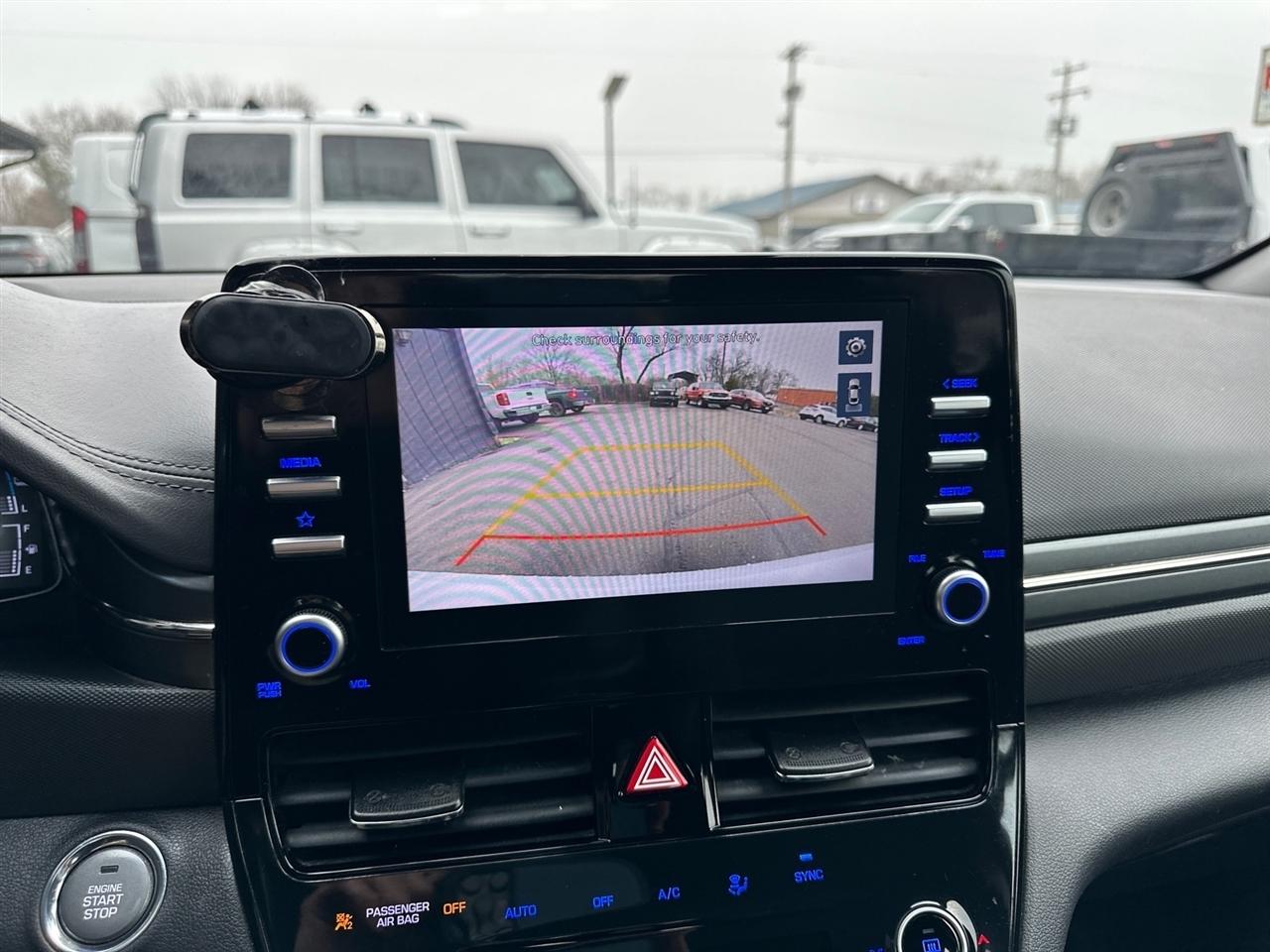 Hyundai Ioniq Plug-In Hybrid SEL Hatchback 2021