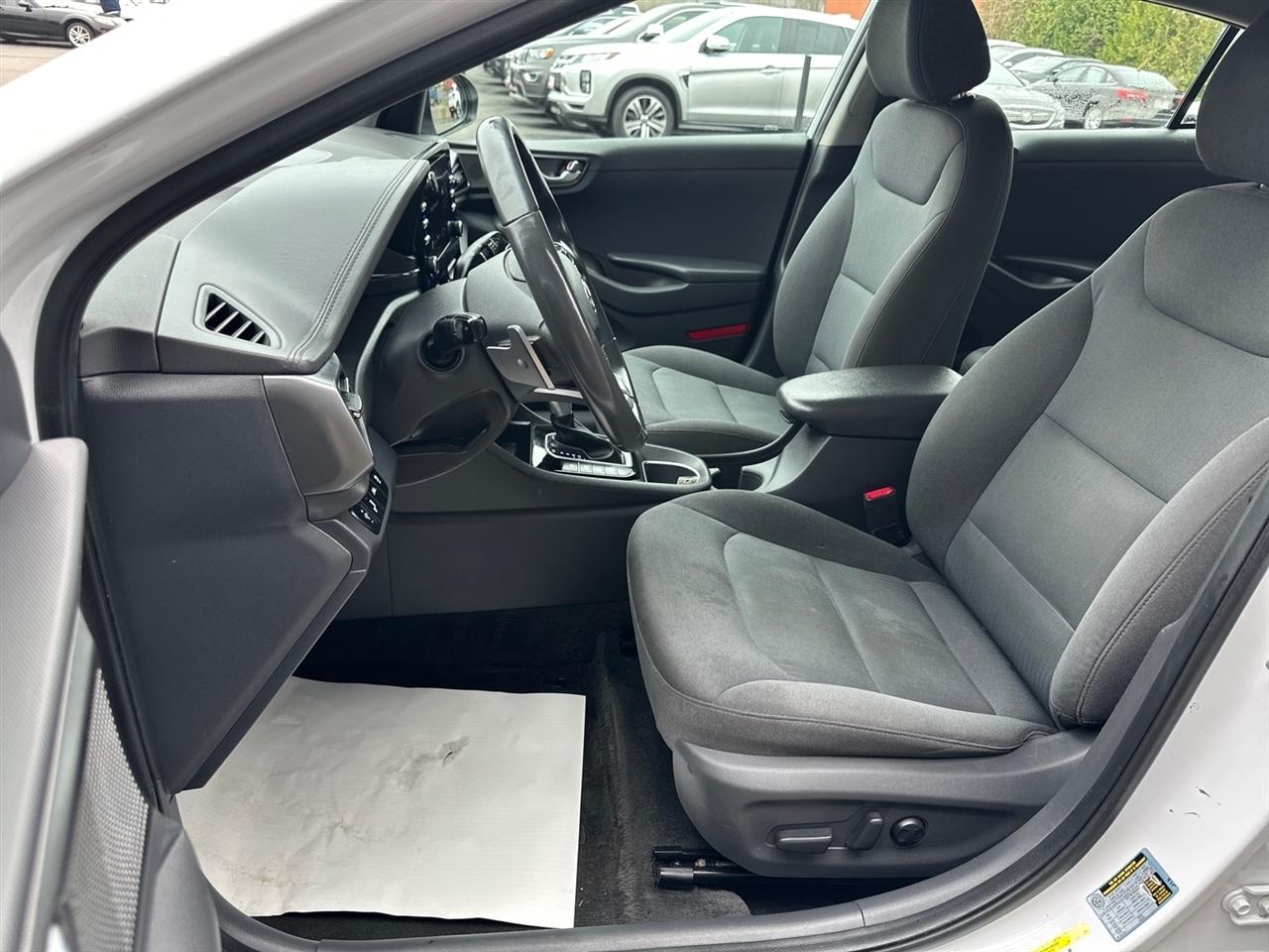 Hyundai Ioniq Plug-In Hybrid SEL Hatchback 2021