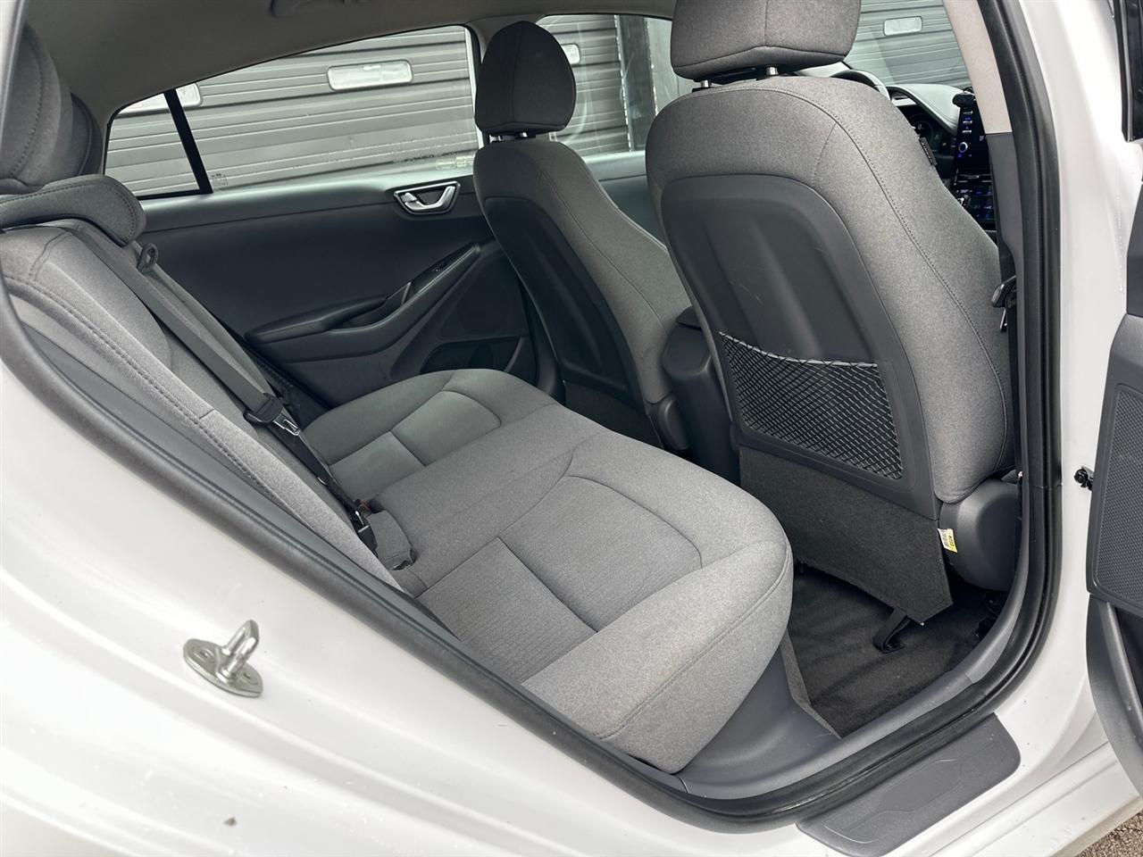 Hyundai Ioniq Plug-In Hybrid SEL Hatchback 2021