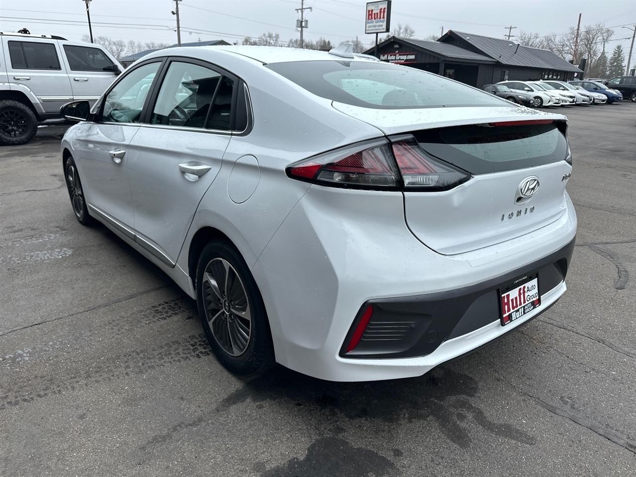 Hyundai Ioniq Plug-In Hybrid SEL Hatchback 2021