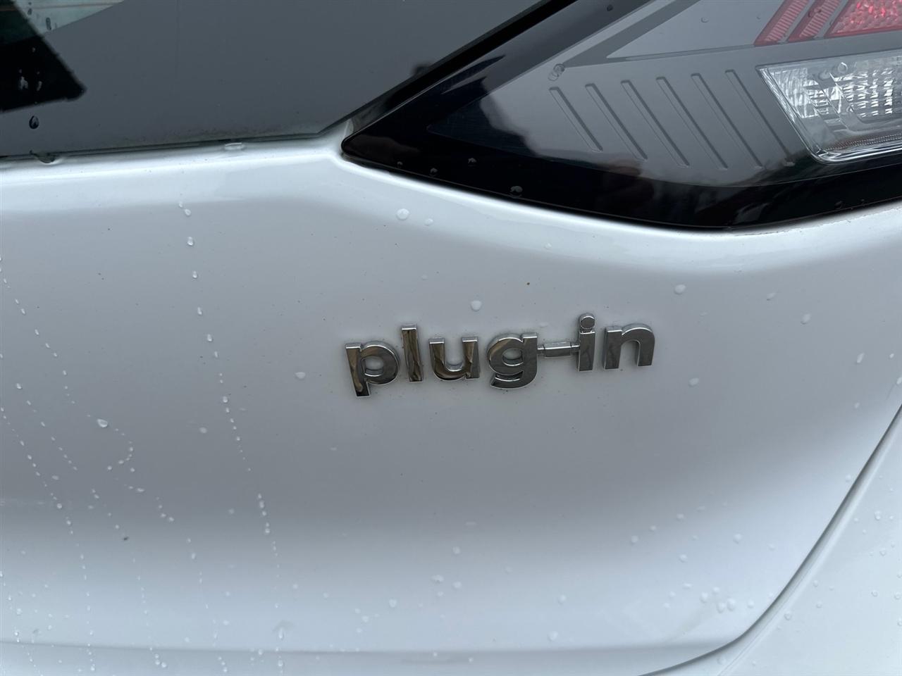Hyundai Ioniq Plug-In Hybrid SEL Hatchback 2021