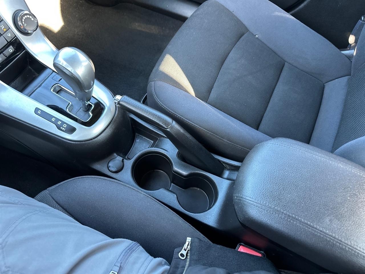 Chevrolet Cruze Limited 4dr Sdn Auto LT w/1LT 2016