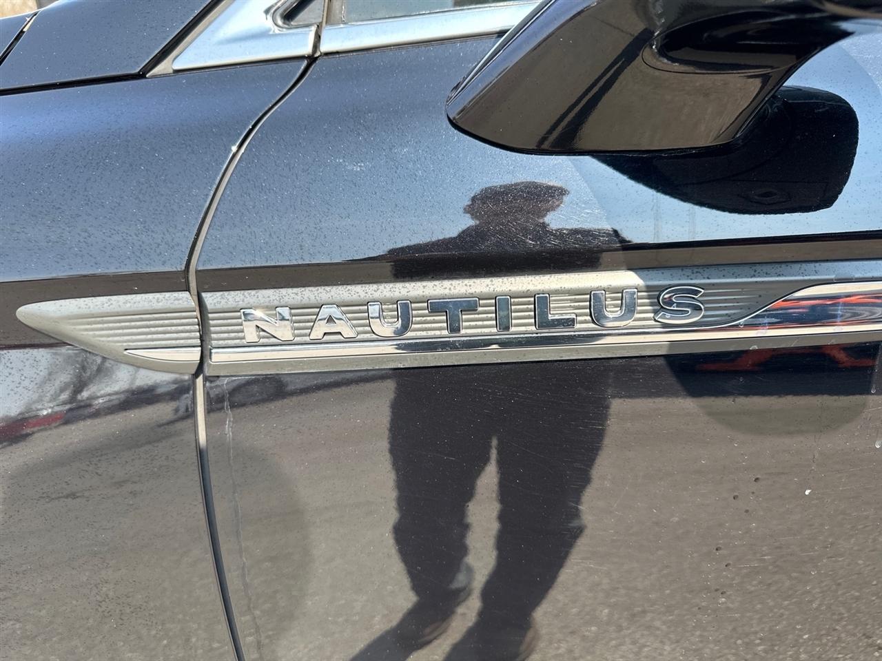 Lincoln Nautilus Standard AWD 2021