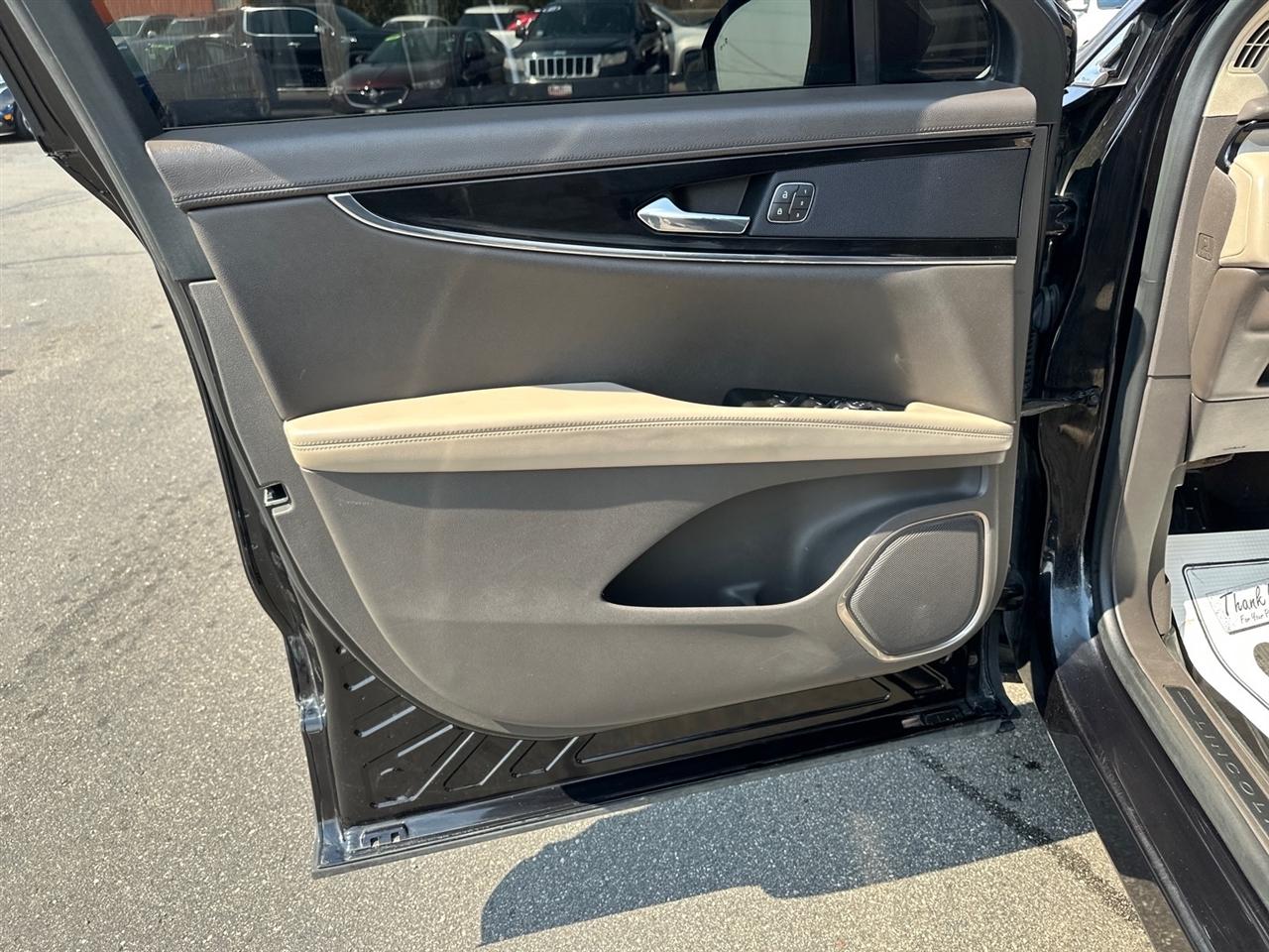 Lincoln Nautilus Standard AWD 2021