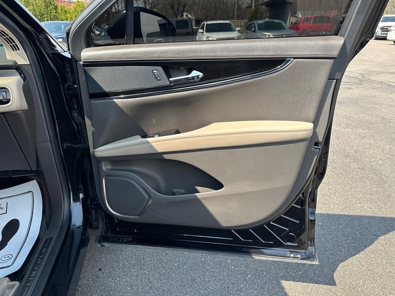 Lincoln Nautilus Standard AWD 2021