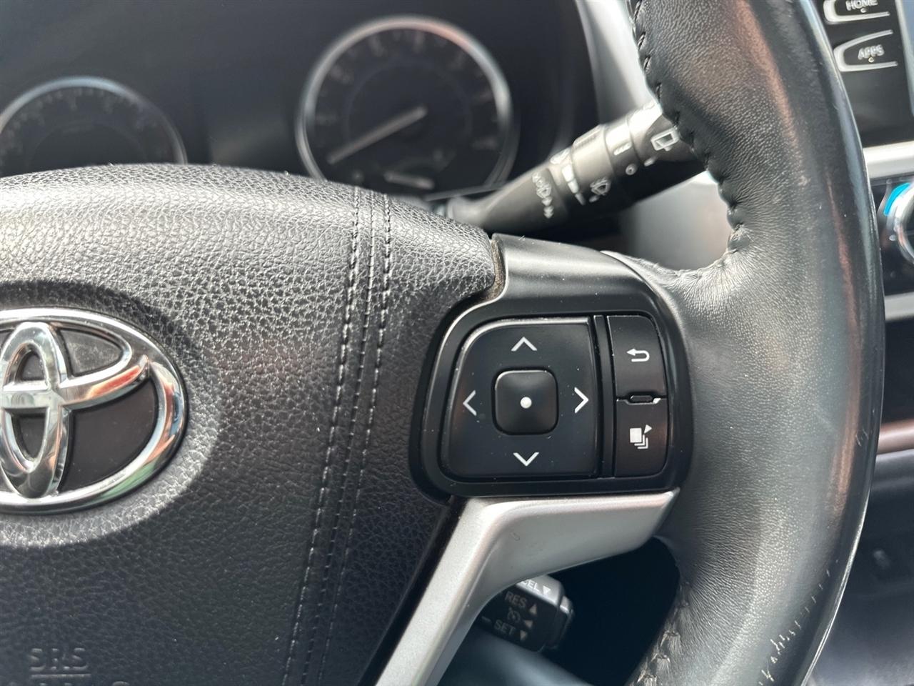 Toyota Highlander AWD 4dr V6 XLE (Natl) 2016