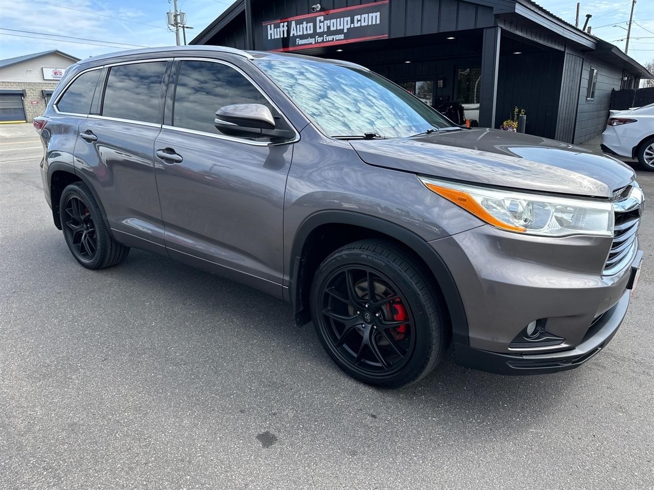 Toyota Highlander AWD 4dr V6 XLE (Natl) 2016