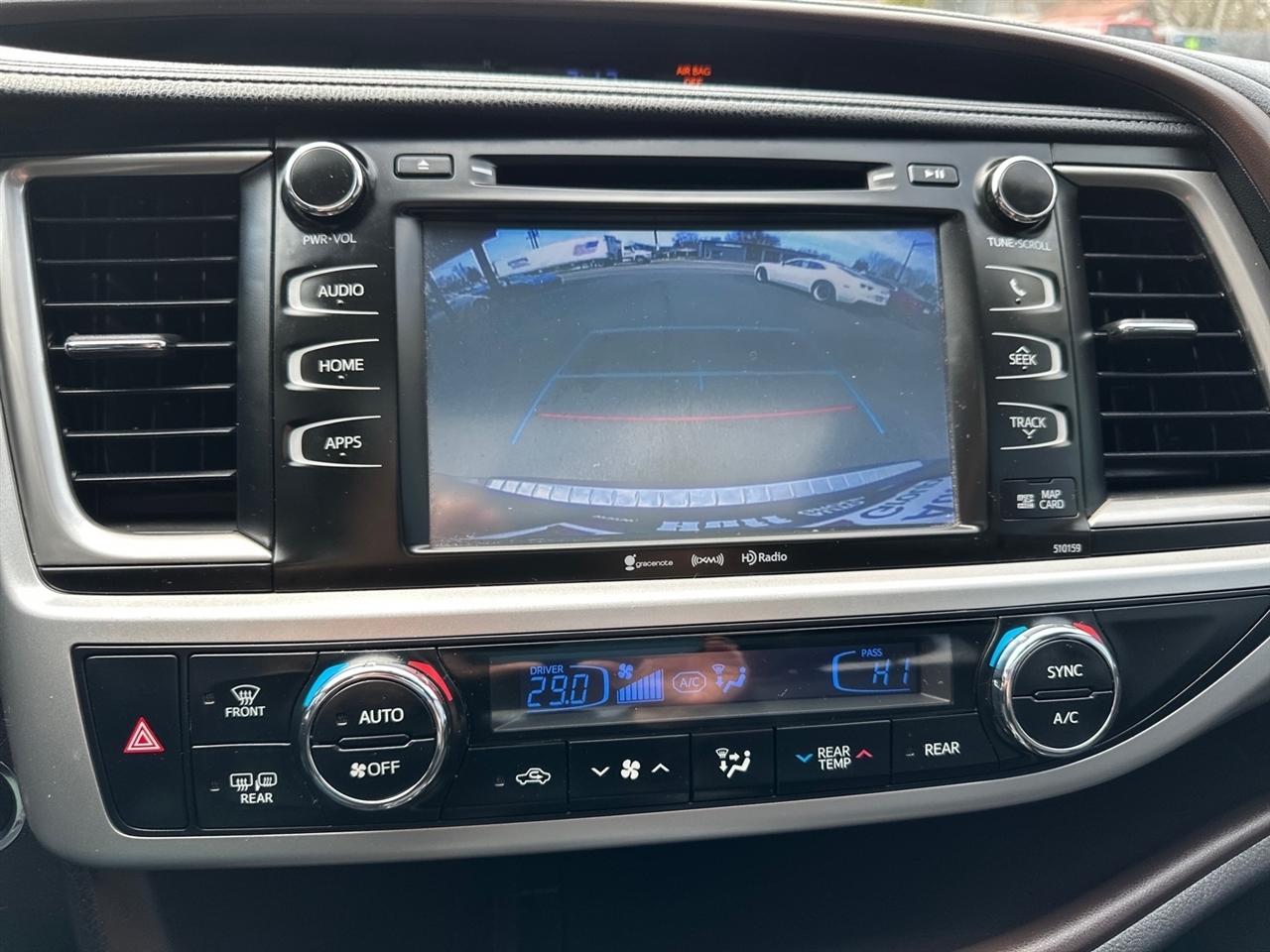 Toyota Highlander AWD 4dr V6 XLE (Natl) 2016