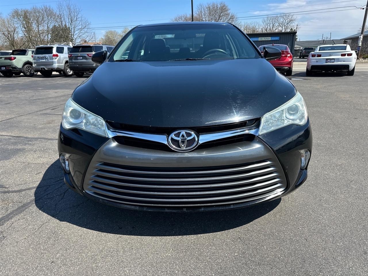 Toyota Camry 4dr Sdn I4 Auto LE (Natl) 2016
