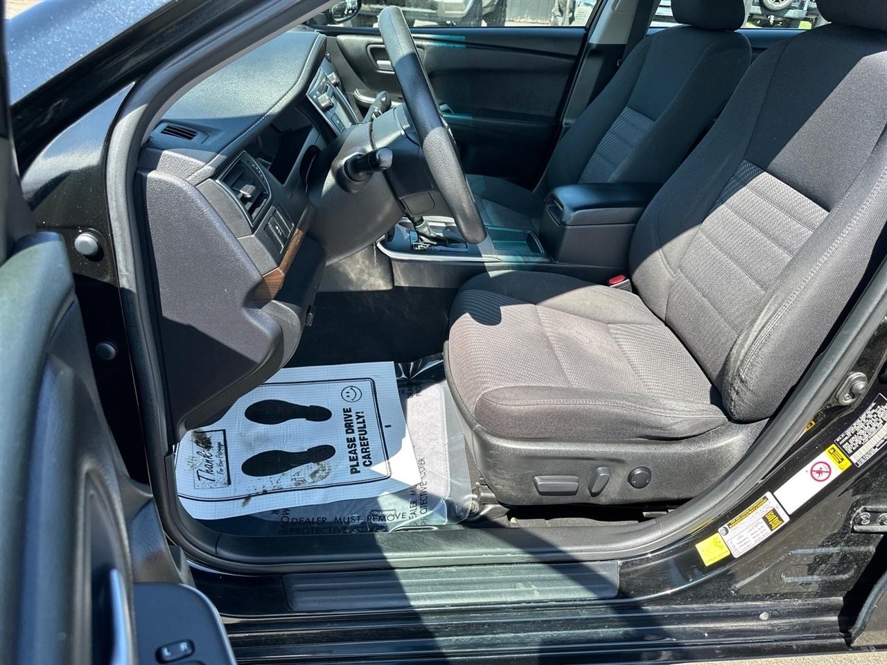 Toyota Camry 4dr Sdn I4 Auto LE (Natl) 2016