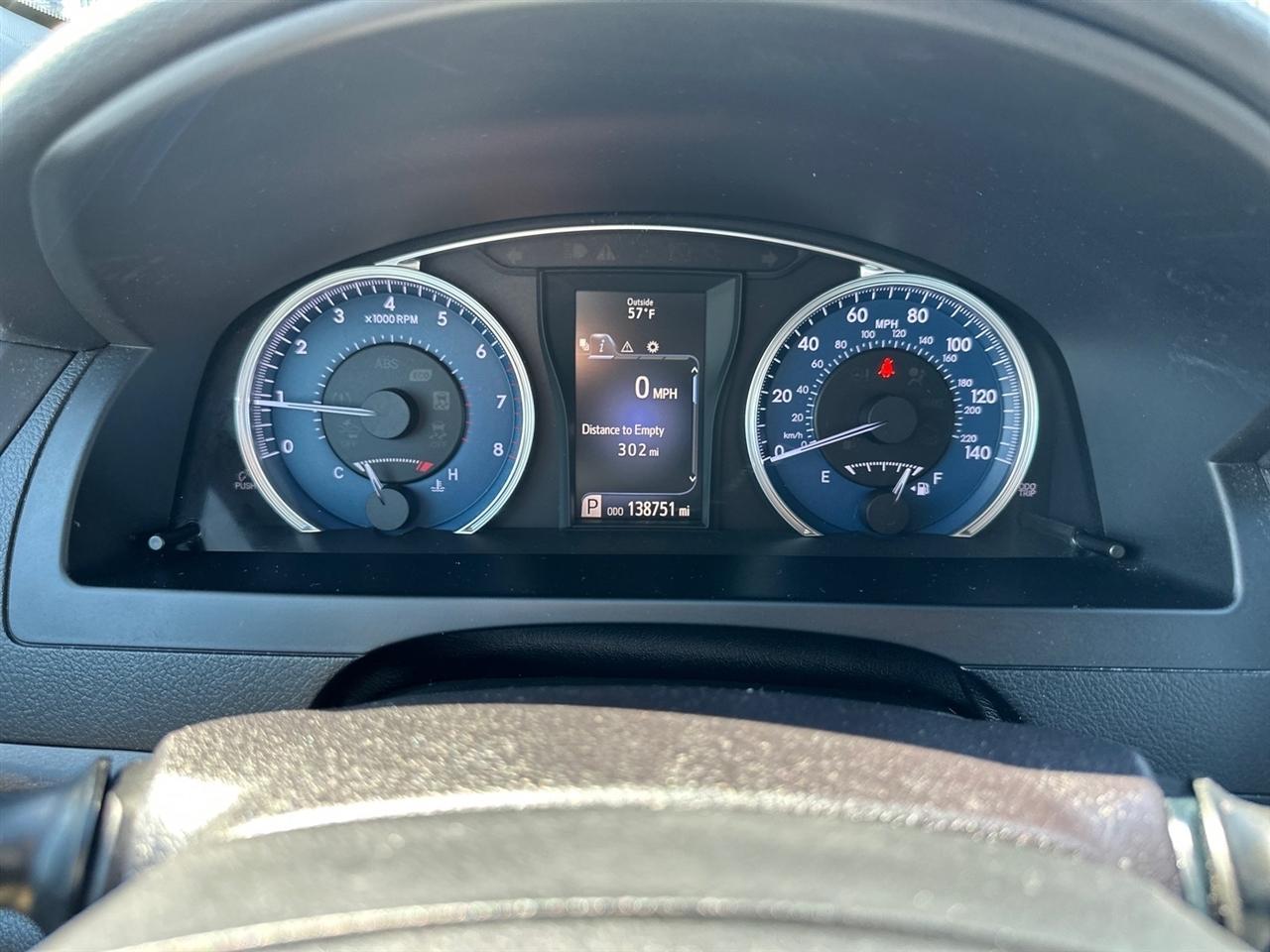 Toyota Camry 4dr Sdn I4 Auto LE (Natl) 2016