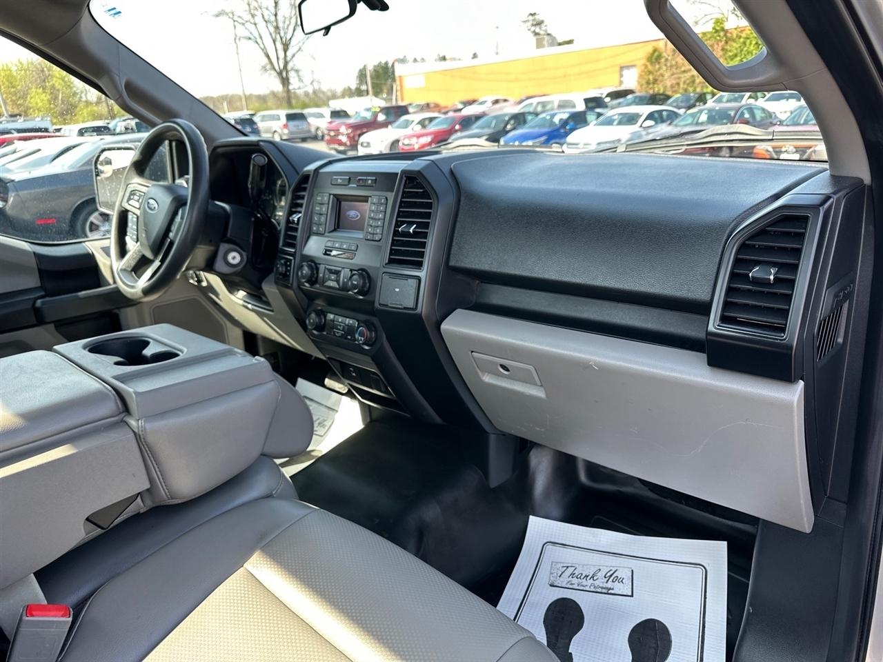 Ford F-150 XLT 4WD Reg Cab 8' Box 2020