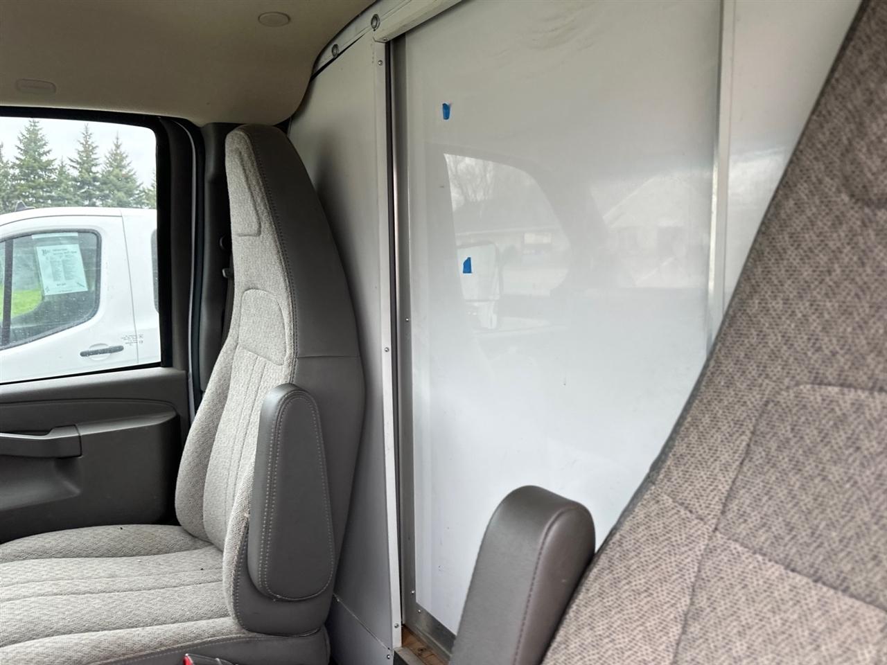 Chevrolet Express Commercial Cutaway 3500 Van 159" 2022