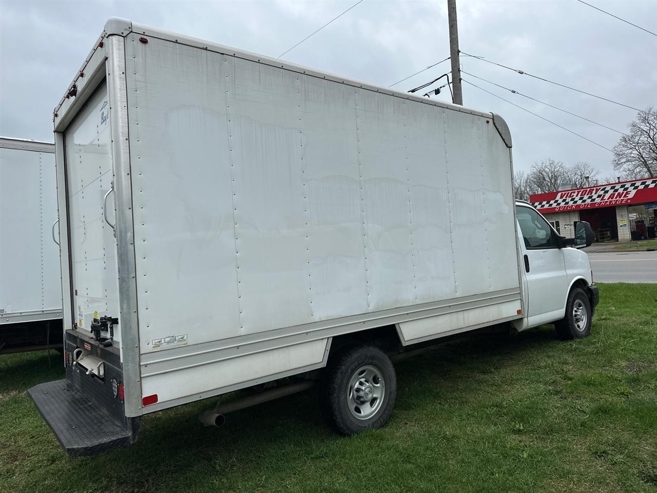 Chevrolet Express Commercial Cutaway 3500 Van 159" 2022