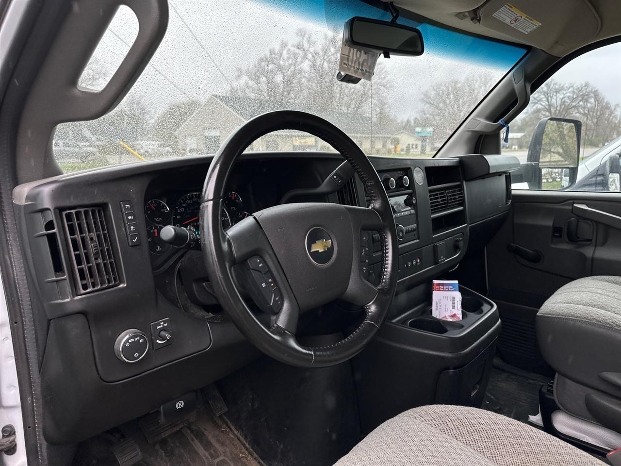 Chevrolet Express Commercial Cutaway 3500 Van 159" 2022