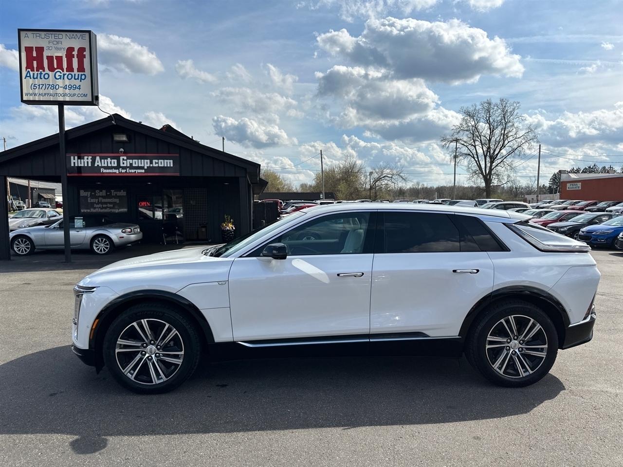 Cadillac Lyriq 4dr Luxury w/1SC 2024