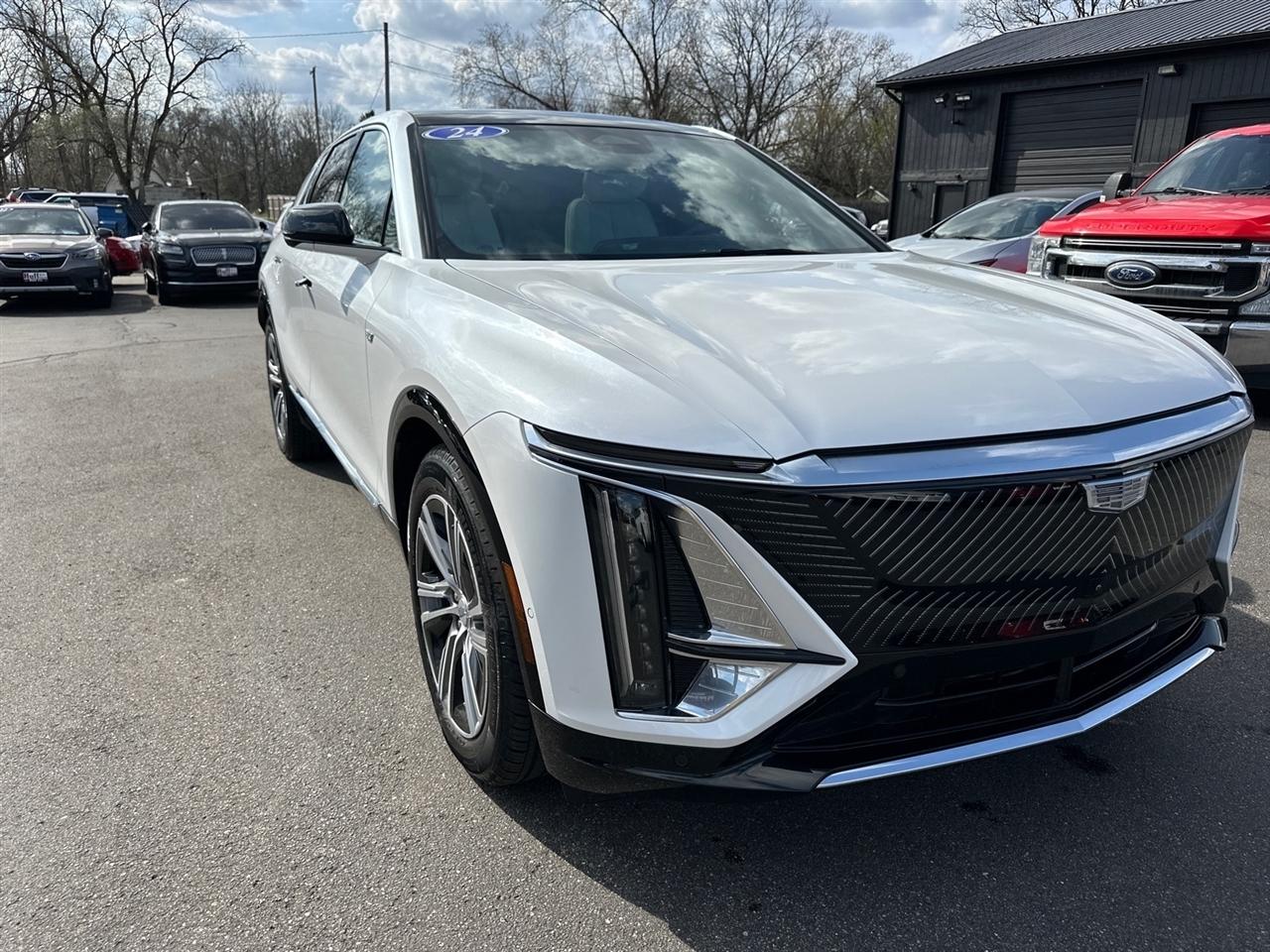 Cadillac Lyriq 4dr Luxury w/1SC 2024