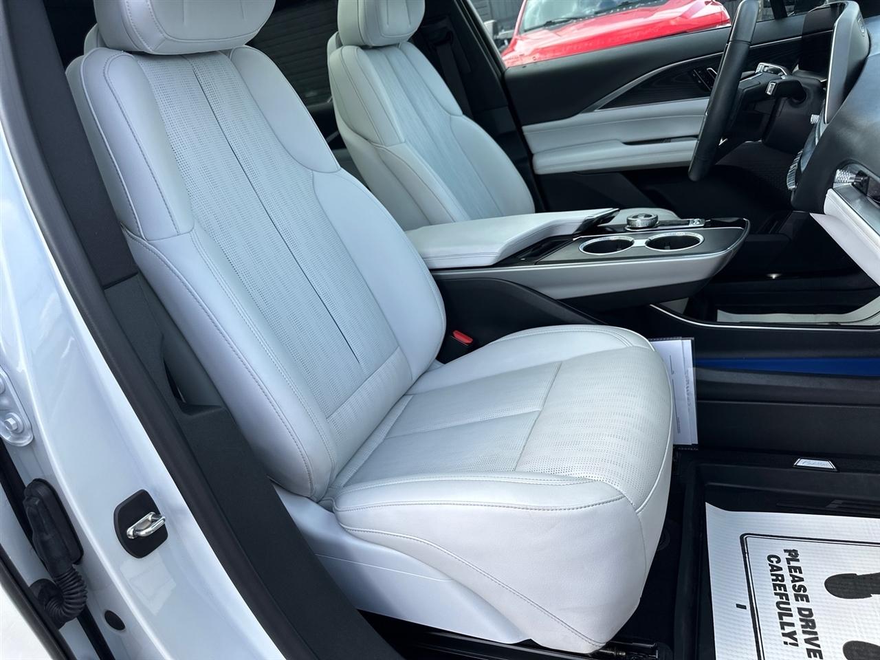 Cadillac Lyriq 4dr Luxury w/1SC 2024