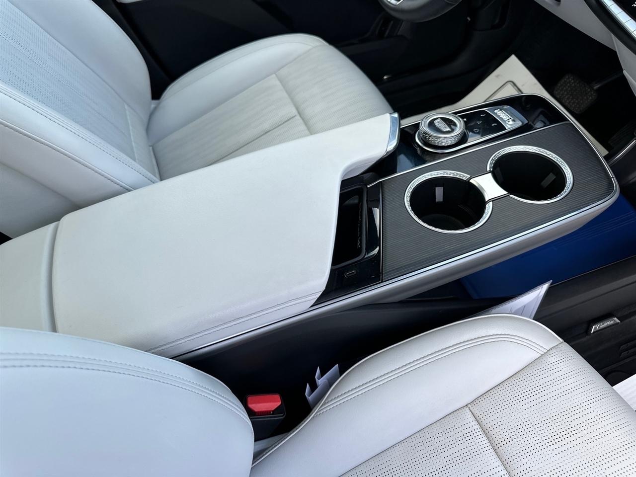 Cadillac Lyriq 4dr Luxury w/1SC 2024