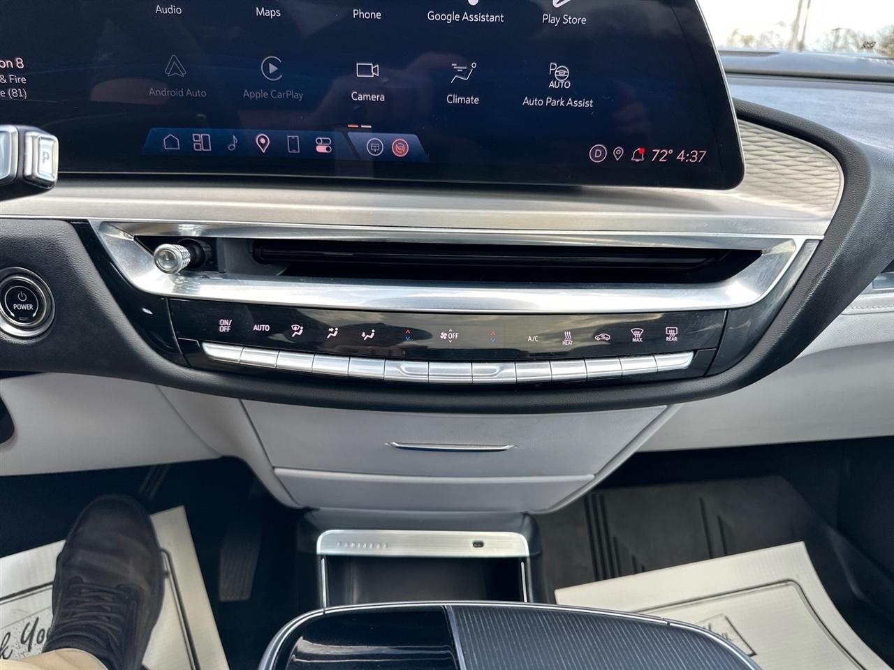 Cadillac Lyriq 4dr Luxury w/1SC 2024