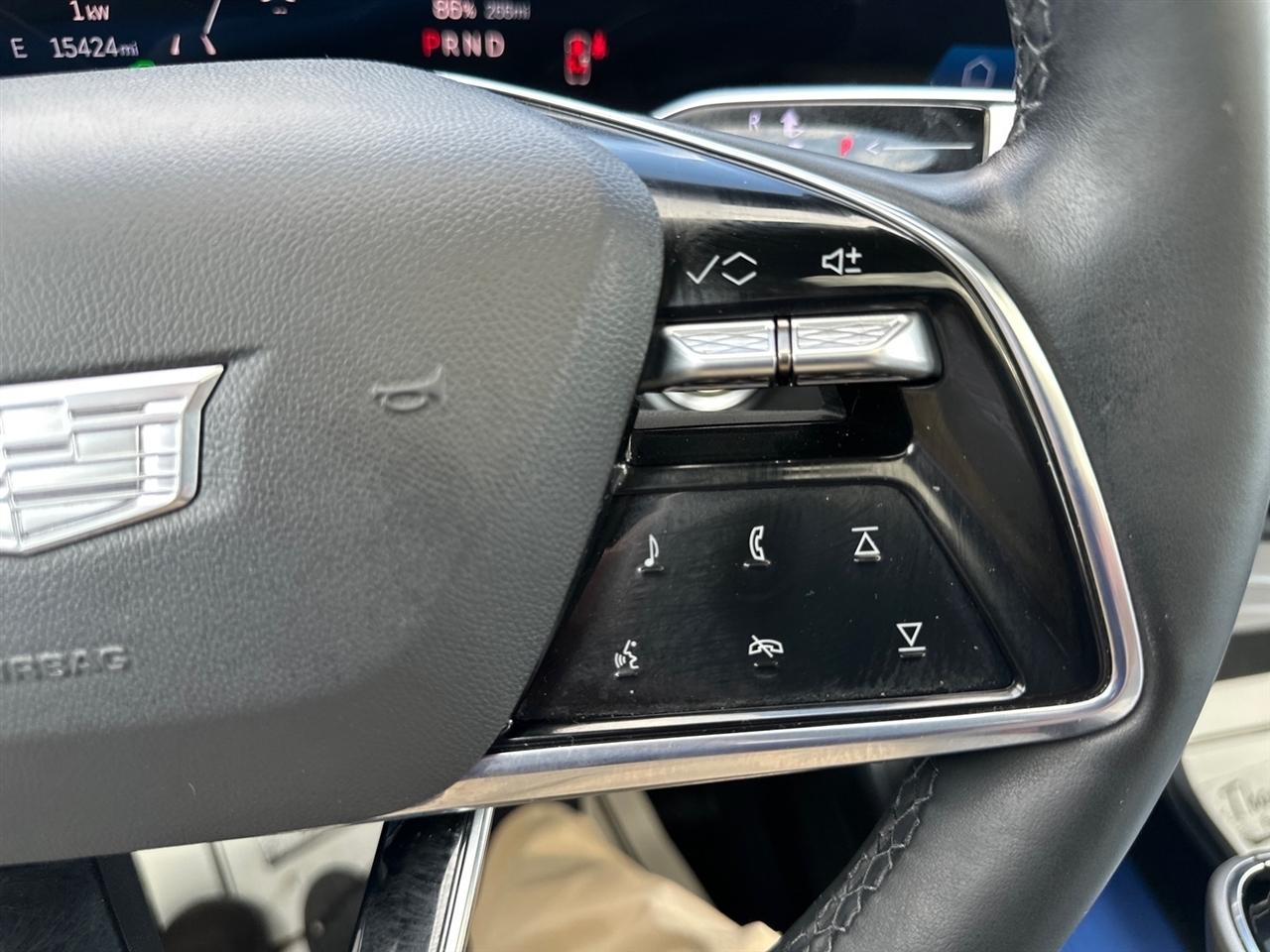 Cadillac Lyriq 4dr Luxury w/1SC 2024